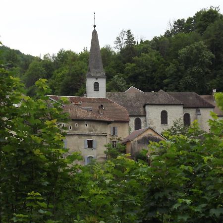 Gite La Petite Ecluse En Bord De Loue Lods Екстериор снимка