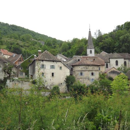 Gite La Petite Ecluse En Bord De Loue Lods Екстериор снимка