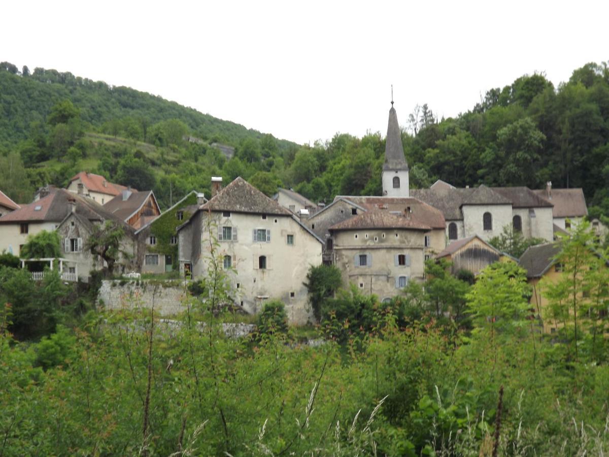 Gite La Petite Ecluse En Bord De Loue Lods Екстериор снимка